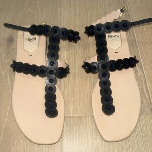 FENDI SANDALS SIZE 37 WORN ONCE